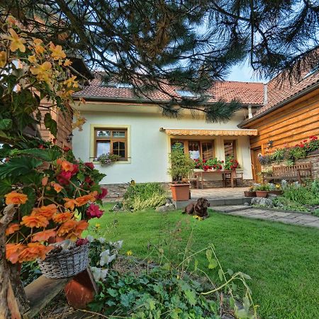 Penzion Sina Pavčina Lehota Esterno foto